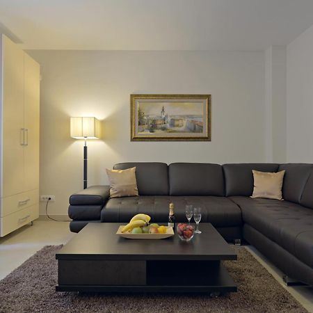 Apartments Jevtic ベオグラード エクステリア 写真